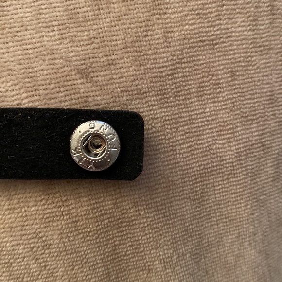 ✅Luciana Diamante faux suede snap Bracelet in Gold, Silver &  Copper color. - Picture 5 of 6